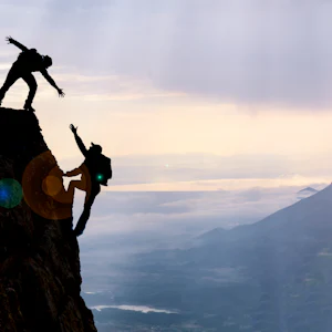 Placeholder for Mannen beklimmen rots