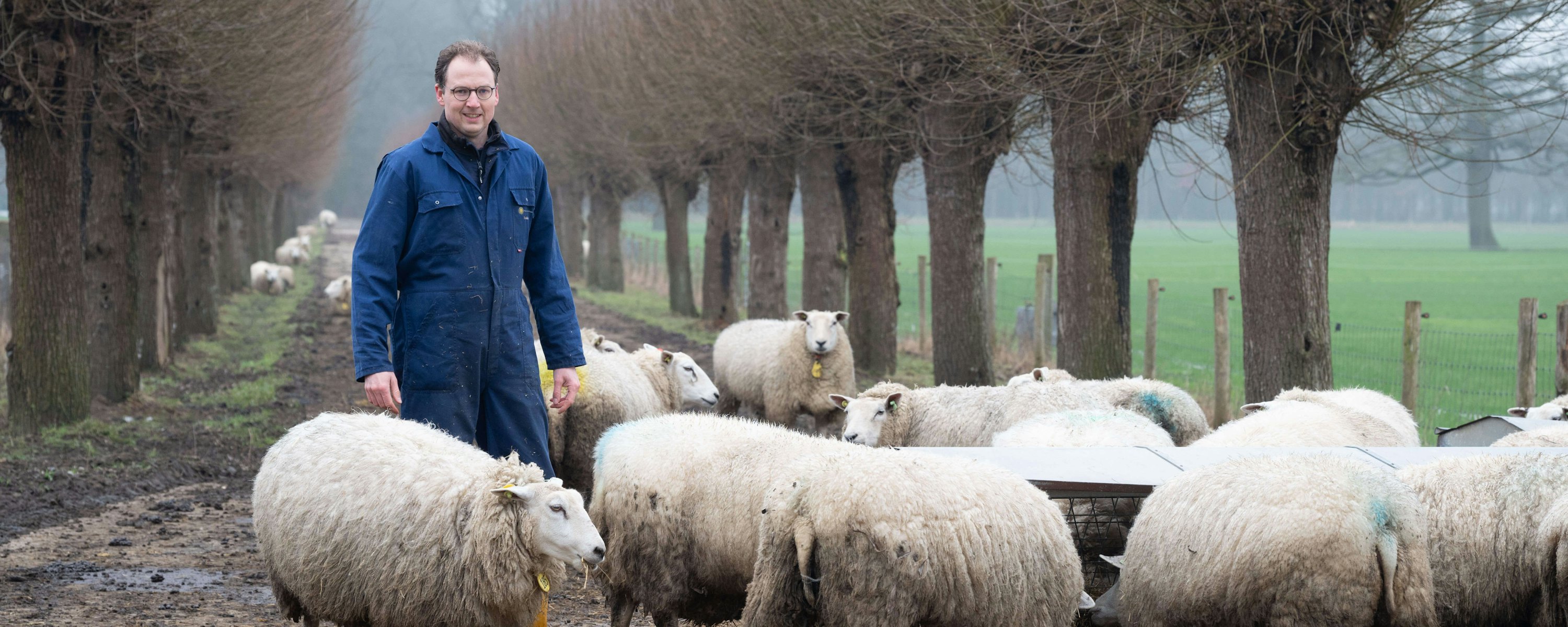 Richard Everts met schapen