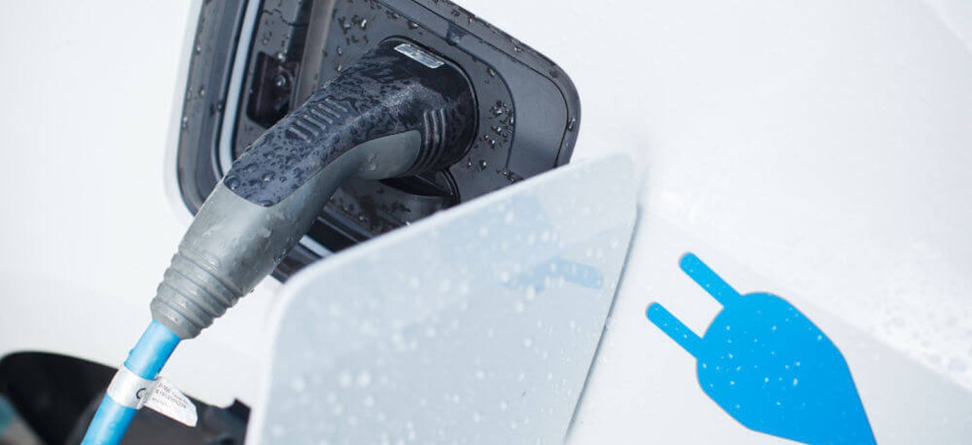 Electrische auto wordt geladen